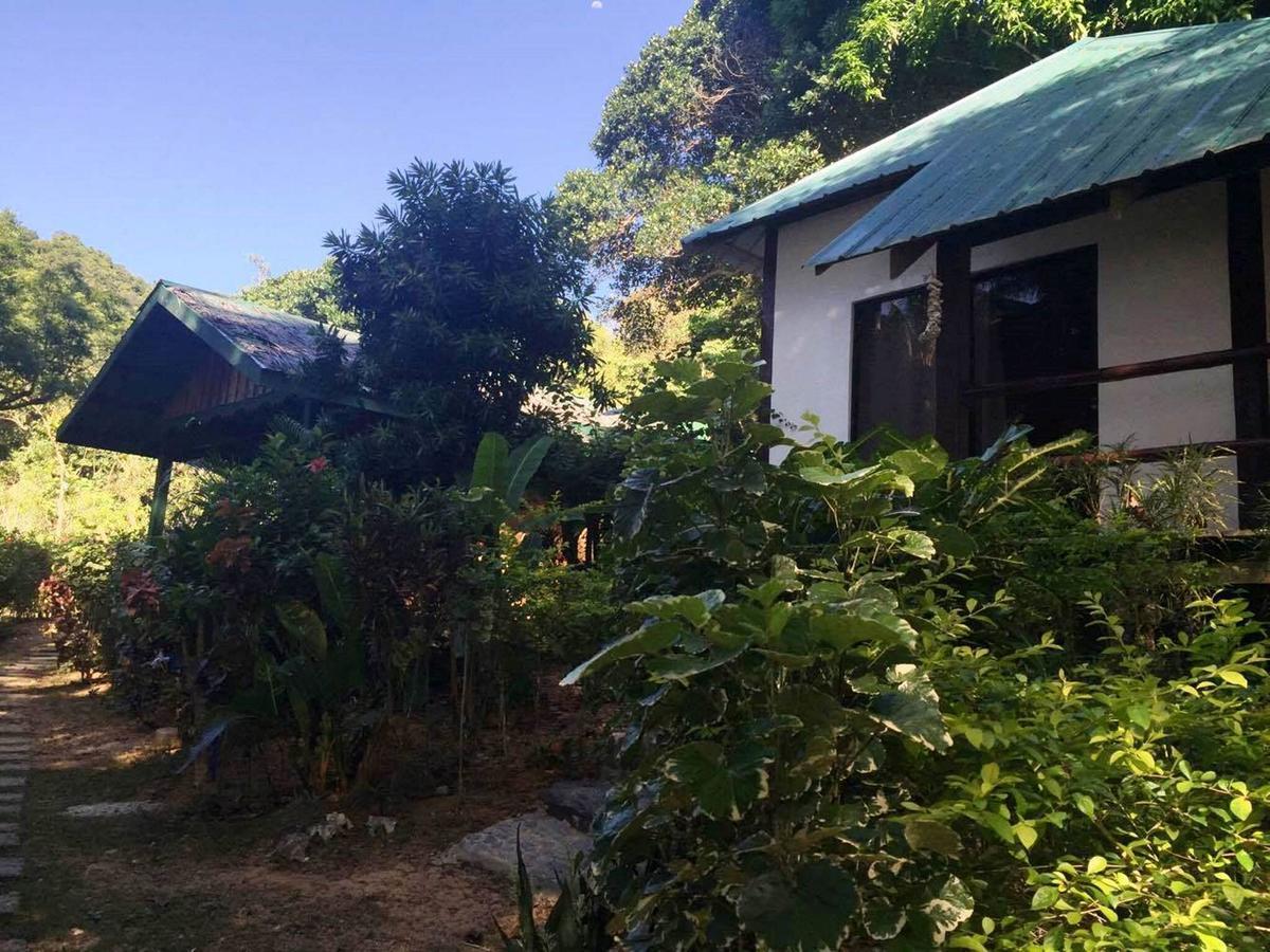 Garden Bay Beach Resort El Nido Exterior photo